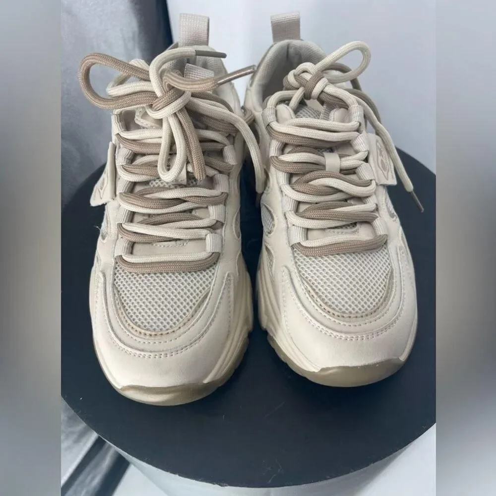 Olnitz cream sneakers size 5 1/2‎ cream color bin 1